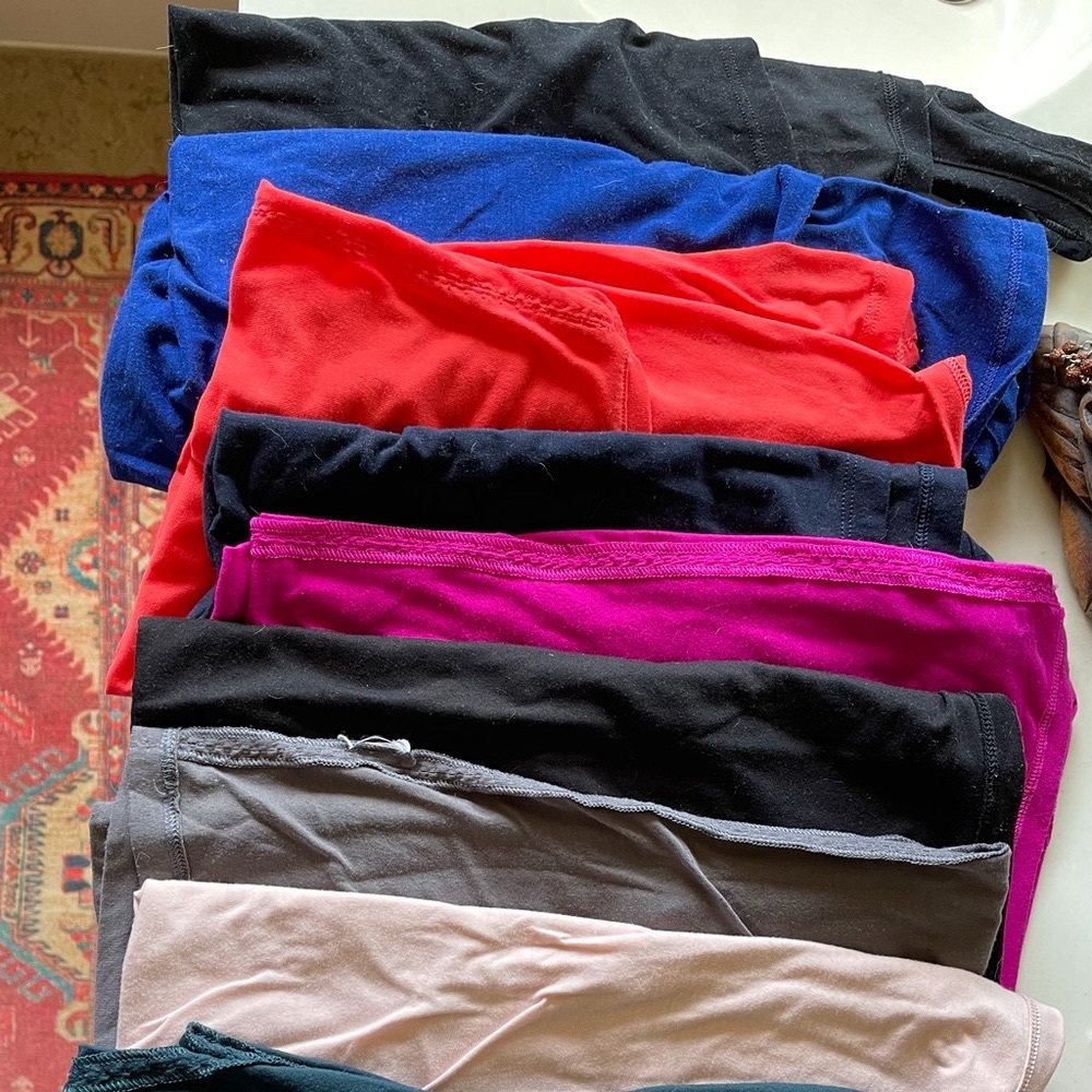 (Lot of 9) Athleta Power Up Tanks - Picture 4 of 4